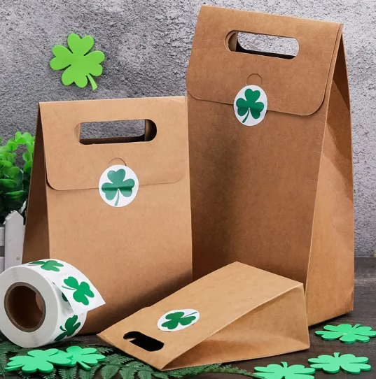 Roll of 500 Green Clover Stickers - ΡΟΛΟ ΜΕ 500 ΑΥΤΟΚΟΛΛΗΤΑ ΤΡΙΦΥΛΛΙΑ