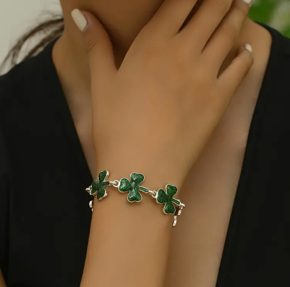 Green Clover bracelet - Βραχιόλι με τριφύλλια