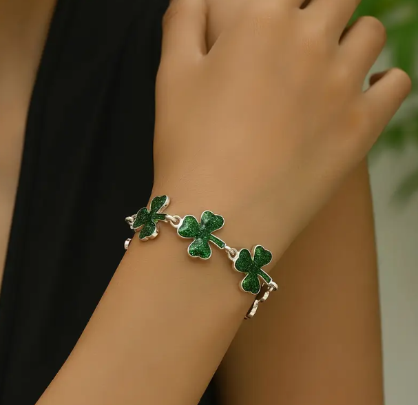 Green Clover bracelet - Βραχιόλι με τριφύλλια